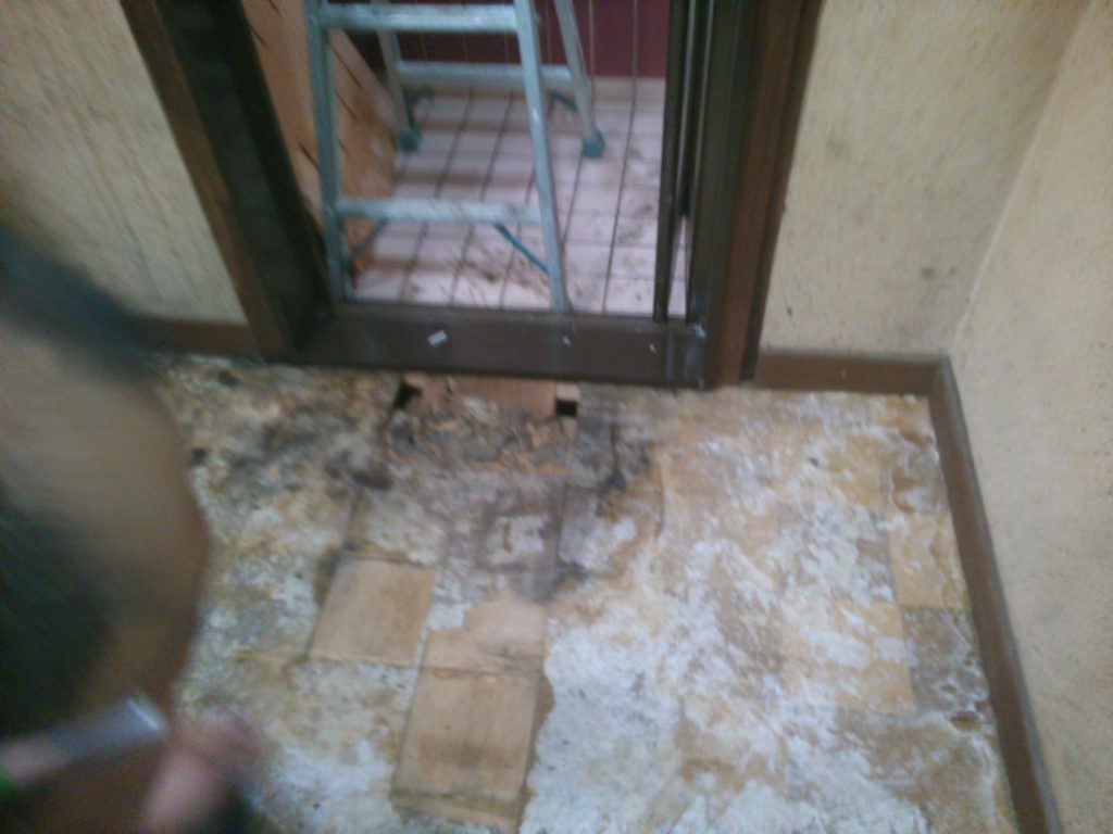 Ｇ様邸　床工事